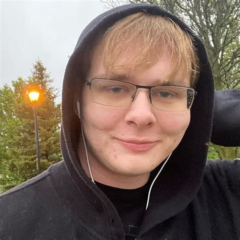 Yeni arkadaşlar, yeni aşklar ve yeni deneyimler, dünyanın dört bir yanından öğrencilere ev sahipliği yapan seul'deki renkli bir üniversite. CallMeCarson (Youtuber) Bio, Wiki, Girlfriend, Dating, Age ...