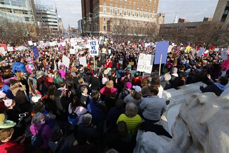 Thousands Attend Womens Rally Against Trump In Buffalo The Buffalo News