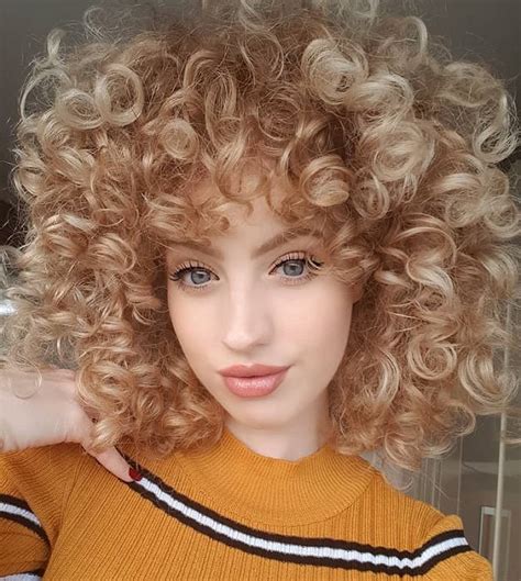 Appealing Curly Hairstyles With Blonde Hair Hairstylecamp 21945 Hot Sex Picture