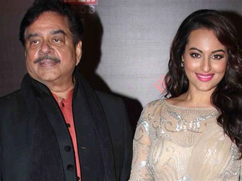 Shatrughan Sinha Speaks Highly Of Daughter Sonakshi Sinhas Devotion To Work Bollywood Bubble