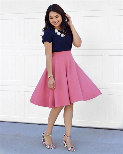 pink flared midi skirt feminine and chic modest couture classy spring and summer 2018 style moda
