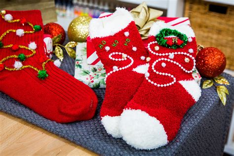 How To Diy Christmas Socks Hallmark Channel