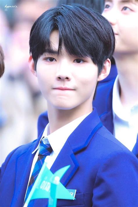 Each season, 11 participants are selected from 101 trainees including trainees from 47 different entertainment companies and independent trainees via the internet. PRODUCE X 101 Lee Midam | Lee dong wook, Actores, Leer