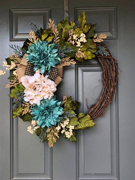 39 Simple Halloween Wreath Designs For Your Front Door