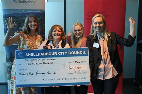 Shellharbour City Council Awards Uow Scholarships Worth 25000