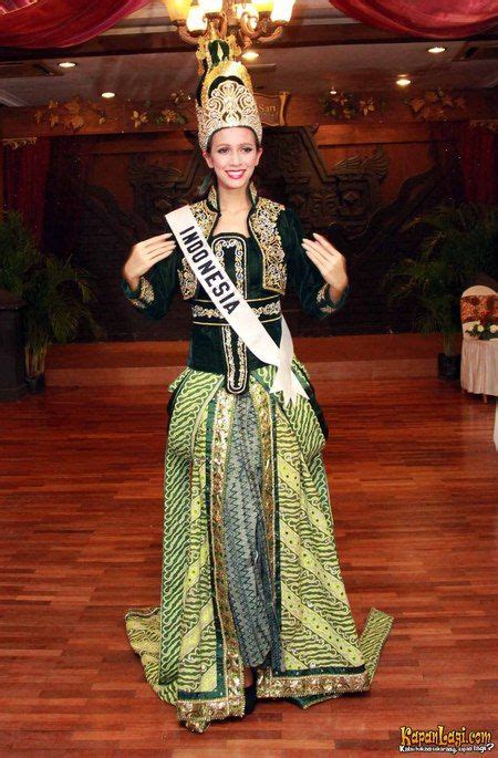 indonesia national costume miss earth indonesia 2018 top 10 national costumes by angelopedia