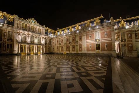 Rococo Revisited — Versailles De Nuit La Façade Du Château