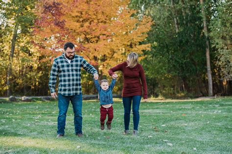 Kalispell Milk Bath Maternity Session Jennifer Vernarsky Photography