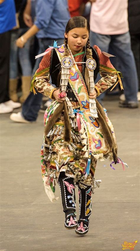 Gorgeous Regalia Native American Dance Native American