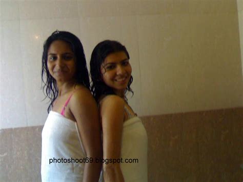 Bollywood And Hollywood Beauty Desi College Girl Bathing Photo
