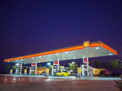 Shell is a major energy organisation in malaysia. Shell planning UK's first "no-petrol" station - TaaS ...