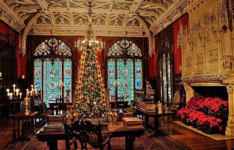 Newport Mansions Christmas Decorating