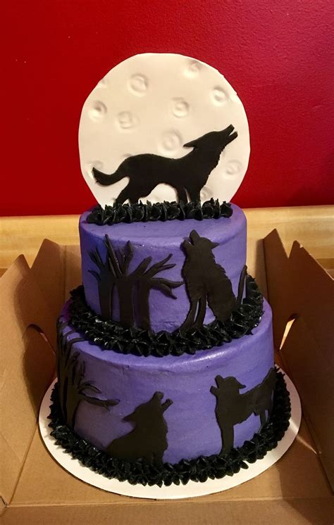 Howling Wolf Cake Wolf Cake Cake Desserts
