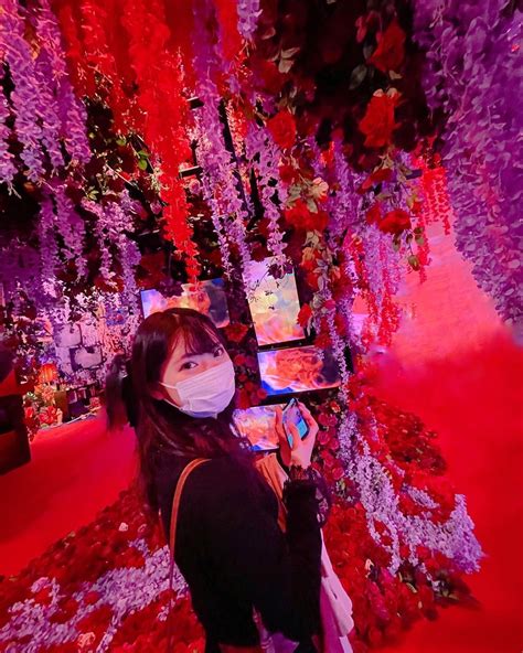 馬嘉伶 Mikaninagawa 蜷川実花展東京 少し前のですが 上野の森美術館 で行われている 「蜷川実花展 虚構と