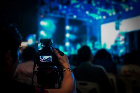 7 Tips For Shooting Event Video And Photography At The Same Time