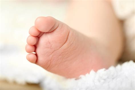 Premium Photo Baby Foot Closeup