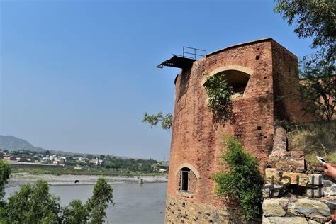 History Of Attock Fort Near River Indus Pakistan In Pictures How 2