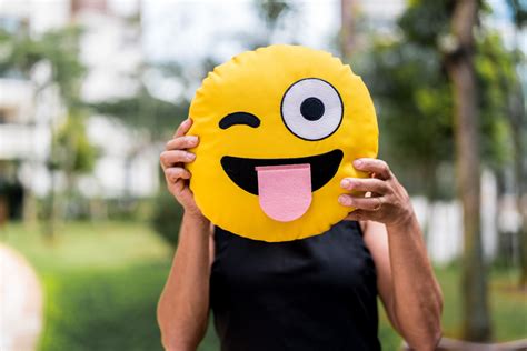 How To Use Emojis To Increase Engagement