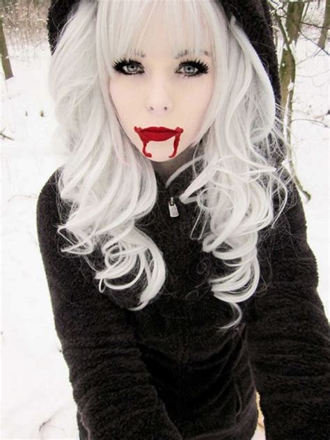 Ira Vampira Emo Girl Scene Queen Make Up Hair Pastel Goth Gothic Cosplay Anime Manga