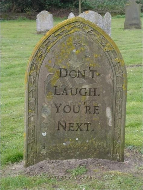 22 Hilarious Gravestones That Will Make You Go Rofl Scoopnow Halloween Tombstones Halloween