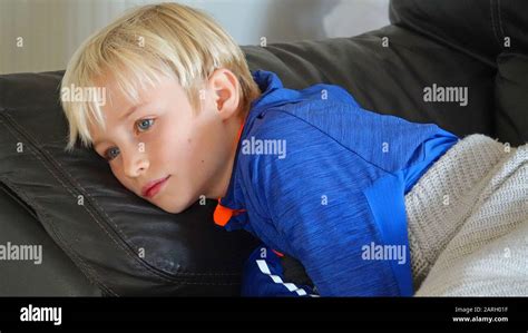 Pale Unwell Child Hi Res Stock Photography And Images Alamy