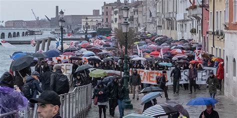 Over 2000 Venetians Protest Cruise Ships Corruption After Flooding Fox News