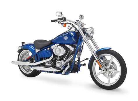 It's a new fxcw c softail called the rocker c. HARLEY DAVIDSON Rocker C - 2009, 2010 - autoevolution