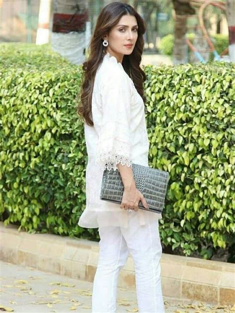 Pin By Hoorain Noor On Ayeza Khan Ayeza Khan Wedding Pakistani