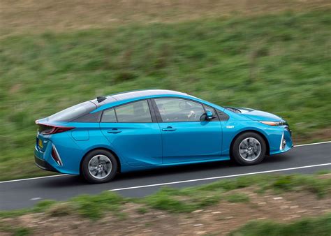 Do Toyota Hybrids Need To Be Plugged In