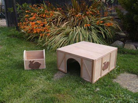 Wooden Rabbit Play Box Shelter Hideaway With Hay Trough