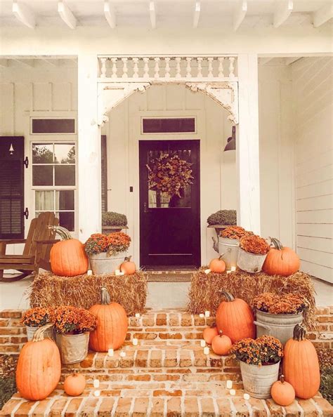 20 Beautiful And Festive Fall Front Porch Decorating Ideas Farmhouse