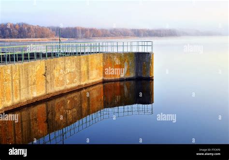 Open Dam Gates Hi Res Stock Photography And Images Alamy