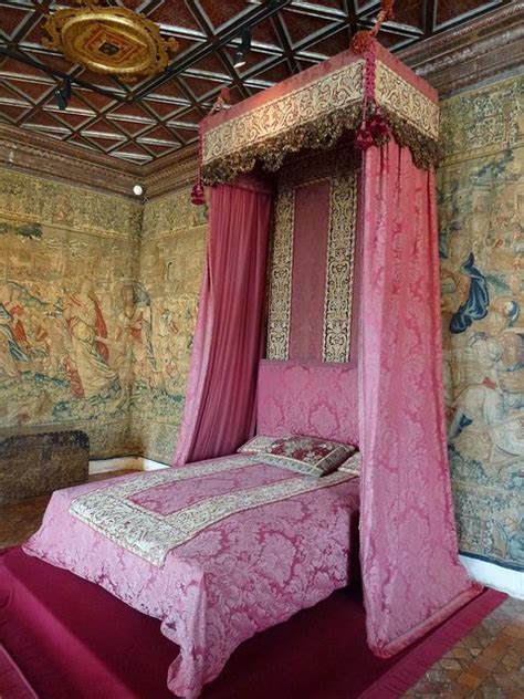 The Five Queen S Bedchamber Ch Teau De Chenonceau France Fancy Bed