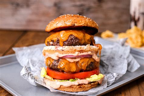 Double Decker U.S. Beef Burger : The Marbled Meat Club