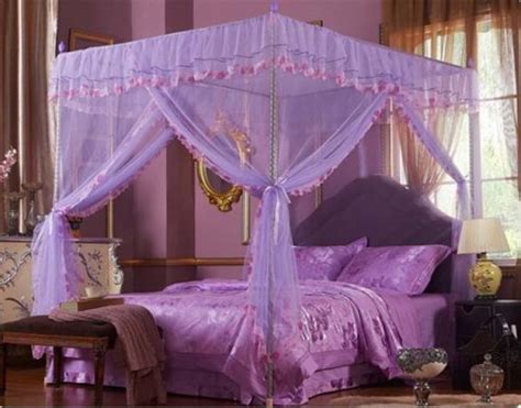 A grand canopy bed designed by architect michele bonan emphasizes the high ceilings of a bedroom in an apartment in a historic palazzo in florence. Aliexpress.com : Buy Purple Lace Flower Four Corner Post ...