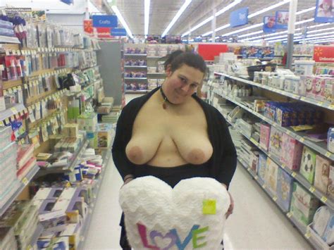 Topless Big Tits At Walmart Ehotpics
