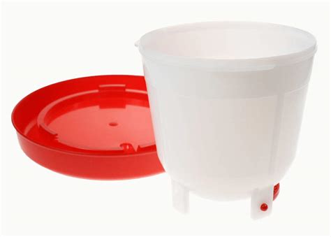 Eton 15 Litre Plastic Poultry Drinker Feeders And Drinkers For