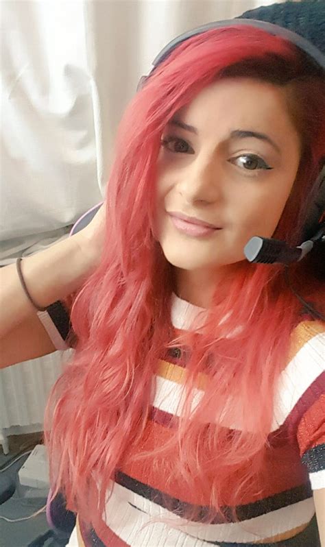 anniefuchsia on twitter playing witcher 3 rare occasion where we might witness boobs