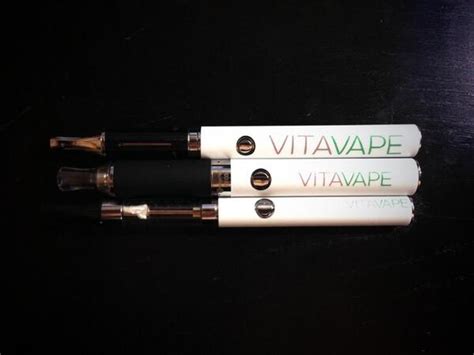 Each vaporizer contains 4 times the amount of b12 you'd find in a shot. Media Tweets by Vita Vape (@Vita_Vape) | Twitter