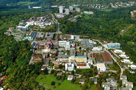 Pädagogische mitarbeiterinnen und mitarbeiter des ib stehen den freiwilligen während ihres gesamten einsatzes mit rat und tat zur seite. Tübingen für Klinikbesucher | tuebingen-info.de