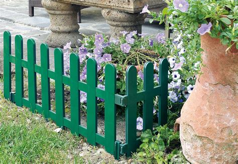 Besoin de bordures de jardin pour vos travaux ? Bordure de jardin en plastique. Une clôture de jardin esthétique pour aménager, délimiter ou ...