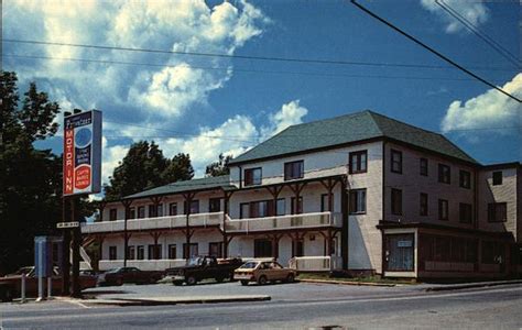 Lanes Privateer Motor Inn Liverpool Ns Canada Nova Scotia Postcard