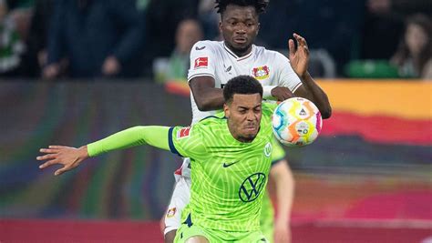 Nationalspieler Des Vfl Wolfsburg Felix Nmecha Laut Bericht Beim Bvb