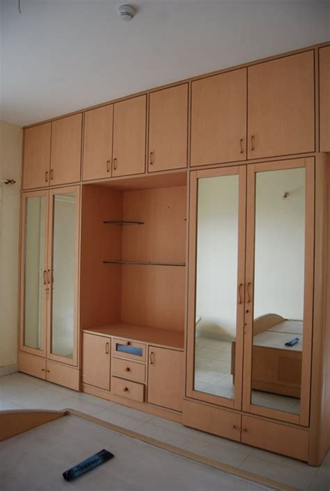 Wardrobe cabinets are essential for a bedroom. Modern Wardrobes for Contemporary Bedrooms - Interior design
