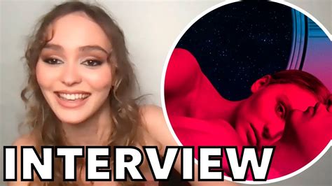 Lily Rose Depp Talks Struggling In Hollywood And Life Lessons She S Learned Voyagers