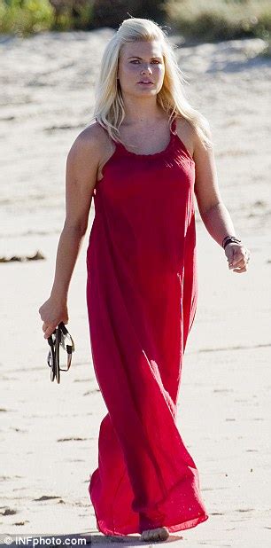 Bonnie Sveen Films Home And Away In Sydney Daily Mail Online