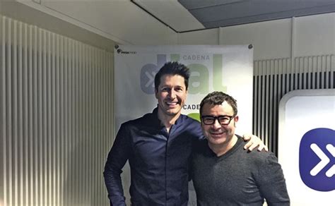 Jaime cantizano de pie, con los colaboradores de dec. "Belén podrá tener todos los defectos del mundo -que ...