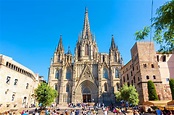 Gothic Quarter in Barcelona - Explore a Maze of Medieval Streets and ...