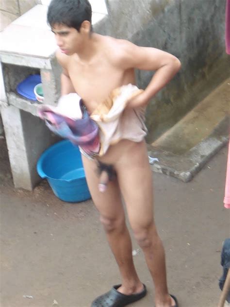 Novinho Pentelhudo Banho Nudes G Amador