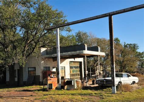 This Spooky Small Town In Texas Could Be Right Out Of A Horror Movie